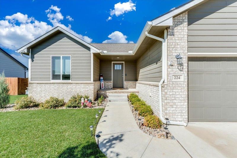224 E Ripley Ct, Derby, KS 67037