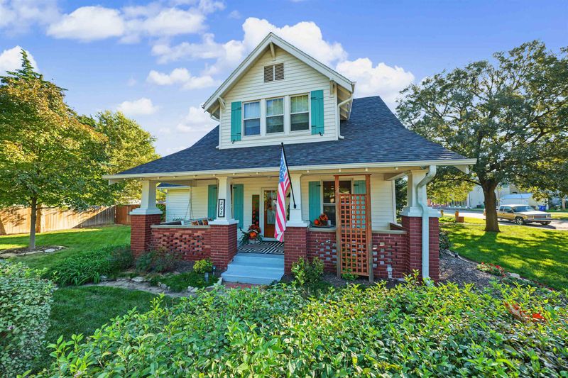 202 N Lincoln St, Marquette, KS 67464