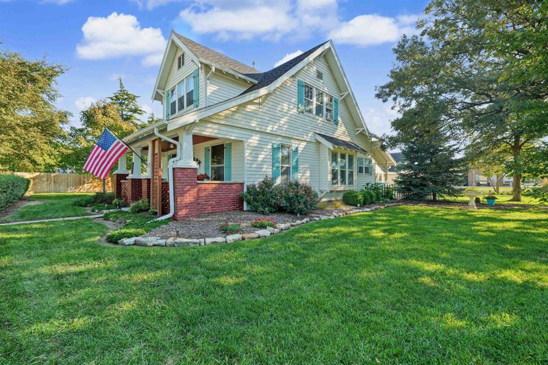 202 N Lincoln St, Marquette, KS 67464