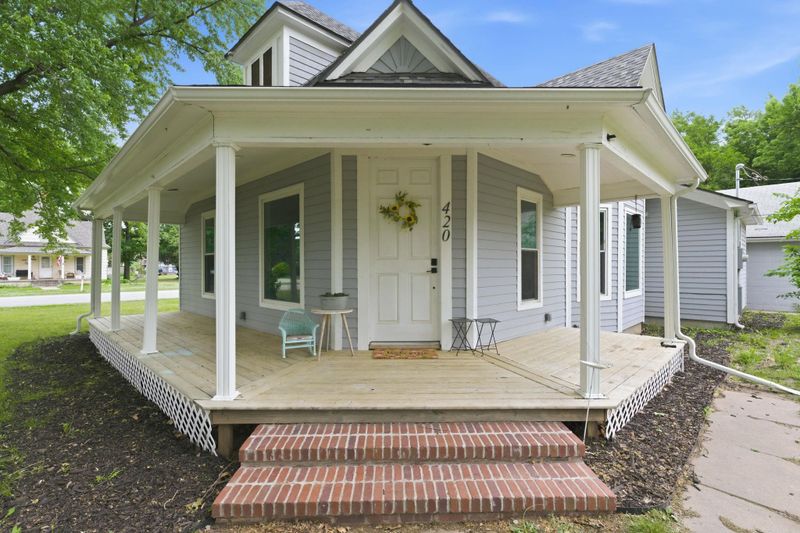 420 W 5th, Belle Plaine, KS 67013