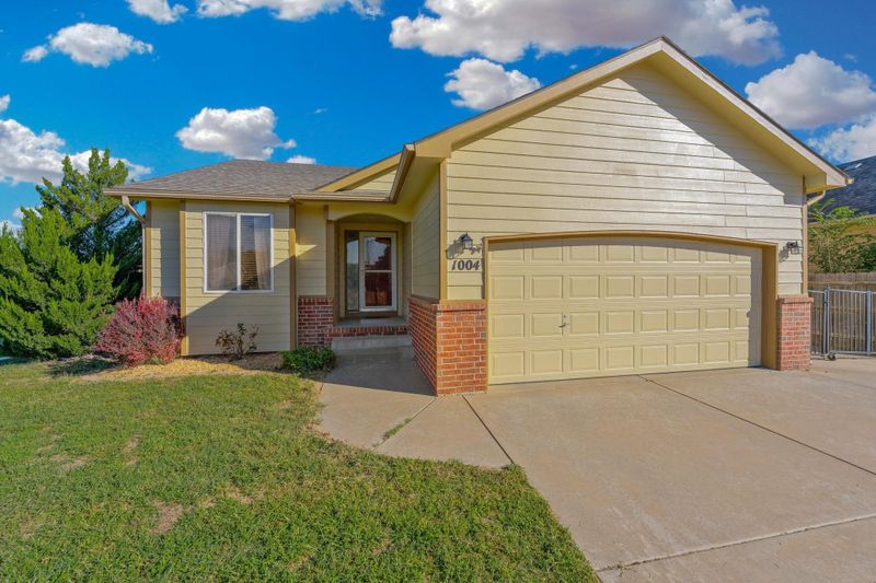 1004 W 50th St S, Wichita, KS 67217