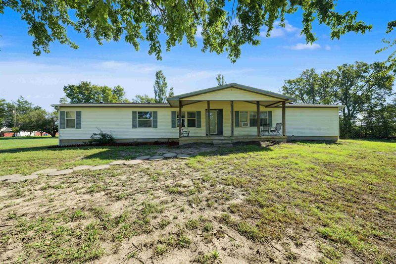 227 S Center St, Assaria, KS 67416