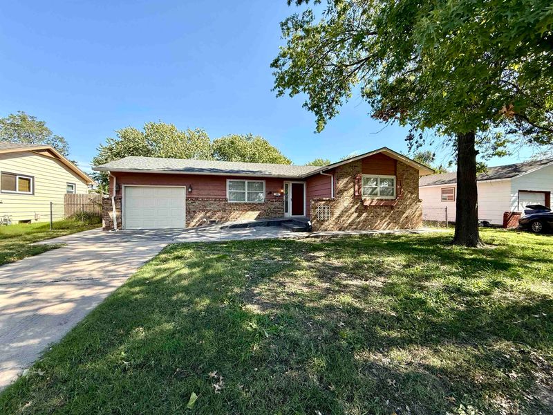 2760 S Bennett, Wichita, KS 67217