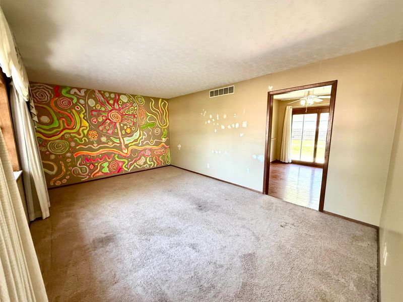2760 S Bennett, Wichita, KS 67217