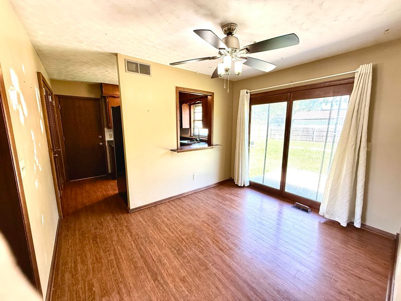 2760 S Bennett, Wichita, KS 67217