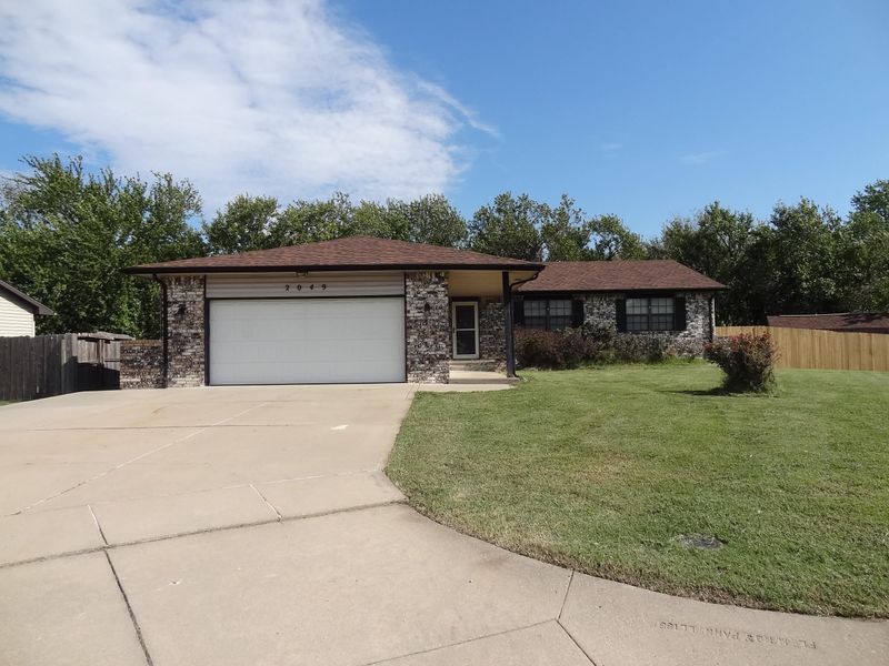 2049 S Capri Ct, Wichita, KS 67207