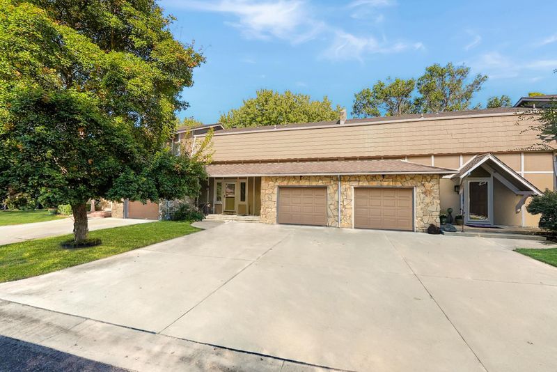 120 N Maize Rd Unit 23, Maize, KS 67212