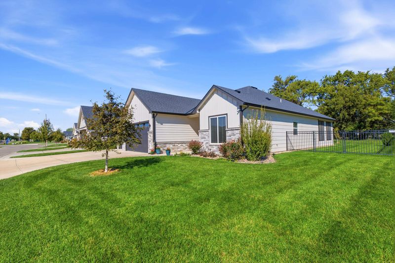 1770 N Forestview Ct, Wichita, KS 67235