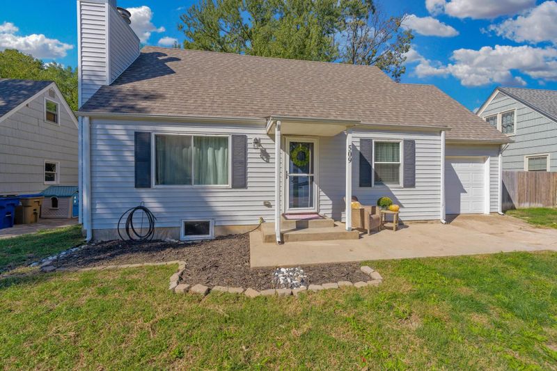 509 S Lakeview Dr, Derby, KS 67037
