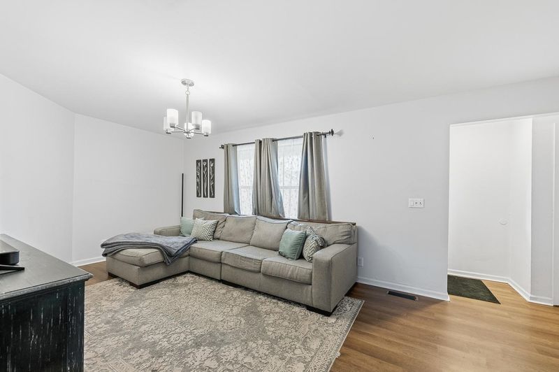 1452 S Goebel Cir, Wichita, KS 67207