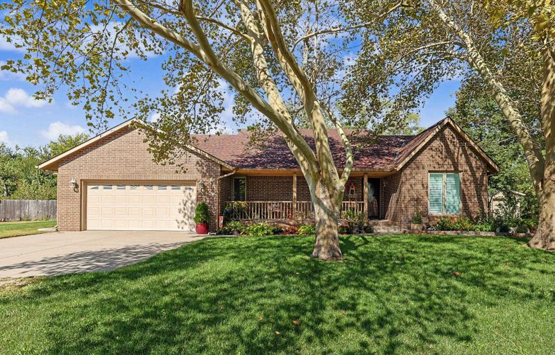 1516 E Rose Ln, Andover, KS 67002
