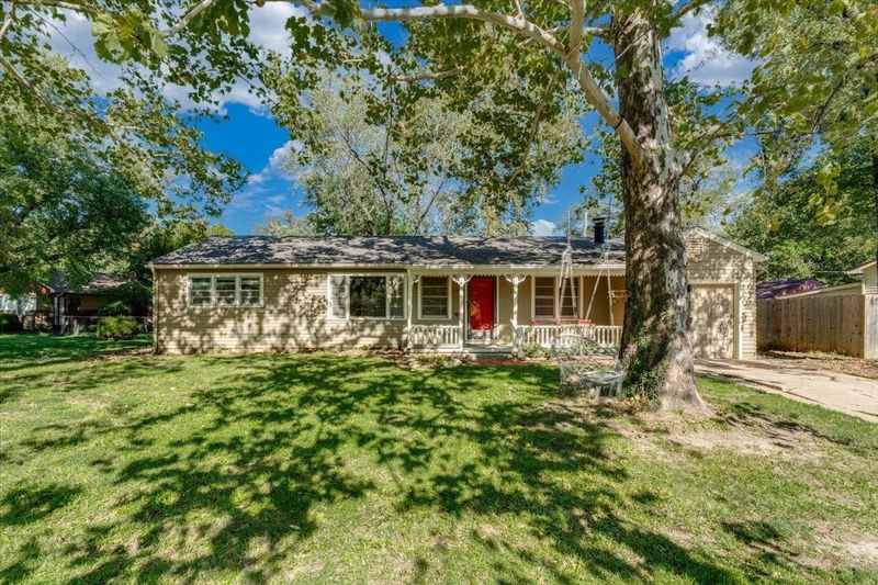 2258 S Old Manor, Wichita, KS 67218