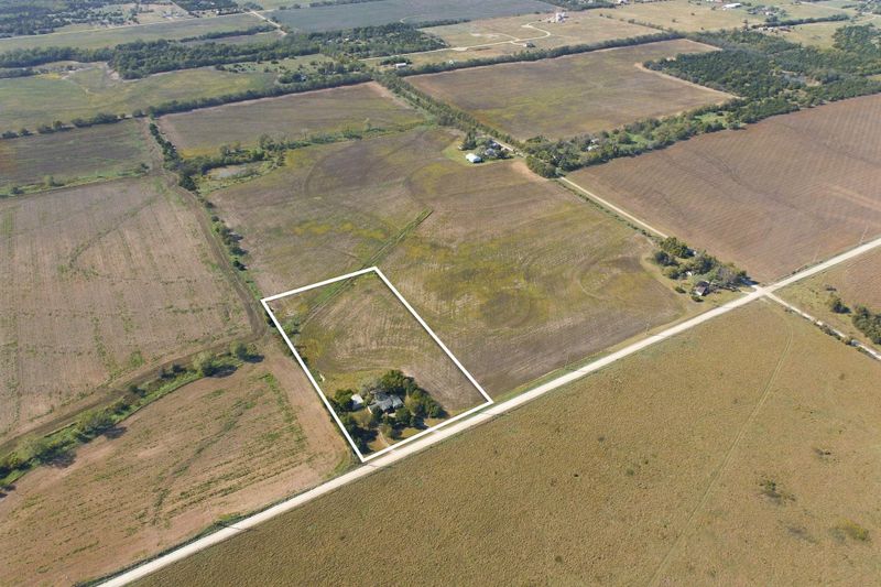 22215 SW Indianola Rd, Douglass, KS 67039