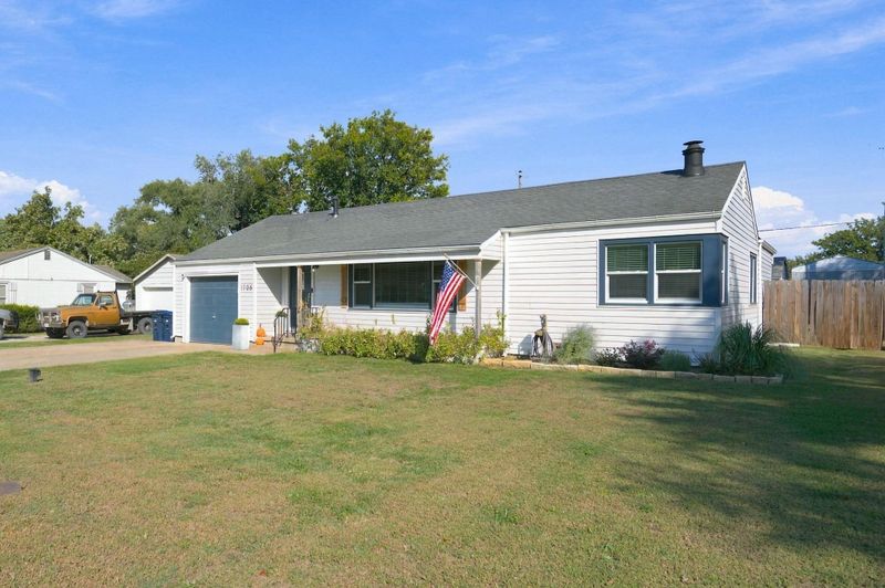 1106 N Taylor, El Dorado, KS 67042