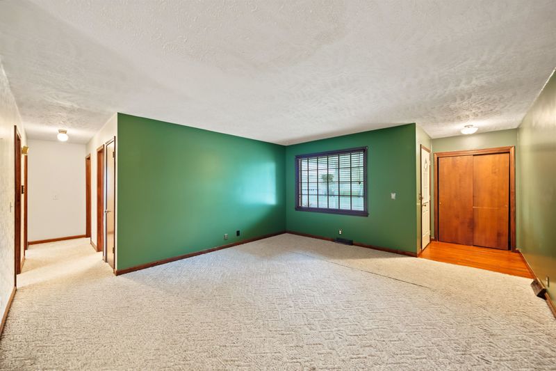 1421 E Minneapolis Ave, Salina, KS 67401