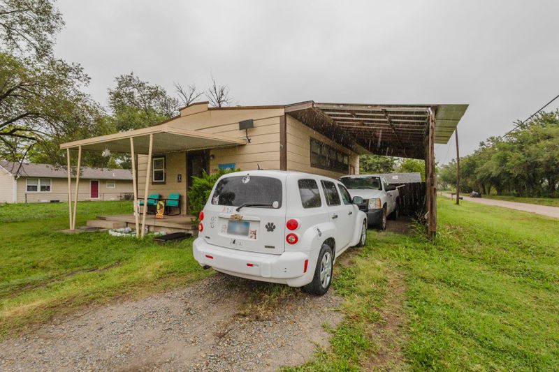 1336 S Everett St, Wichita, KS 67213