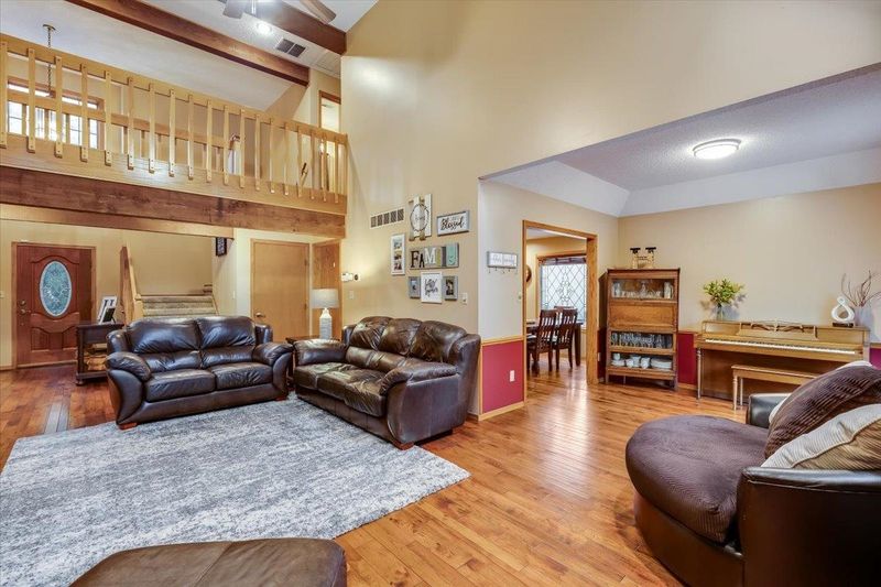 1524 E Pheasant Rn, Derby, KS 67037