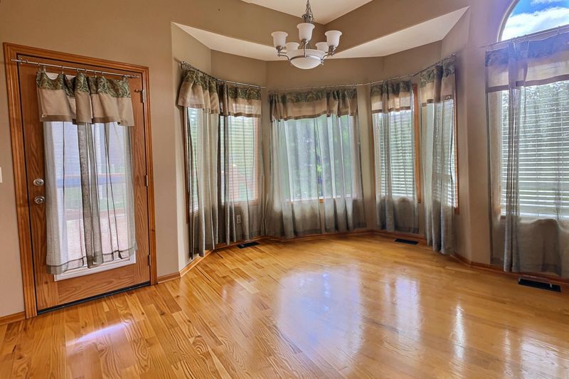 2912 N Rough Creek, Derby, KS 67037