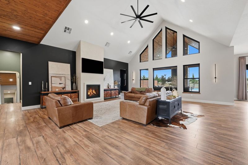 2111 S Yoder Cir, Garden Plain, KS 67050