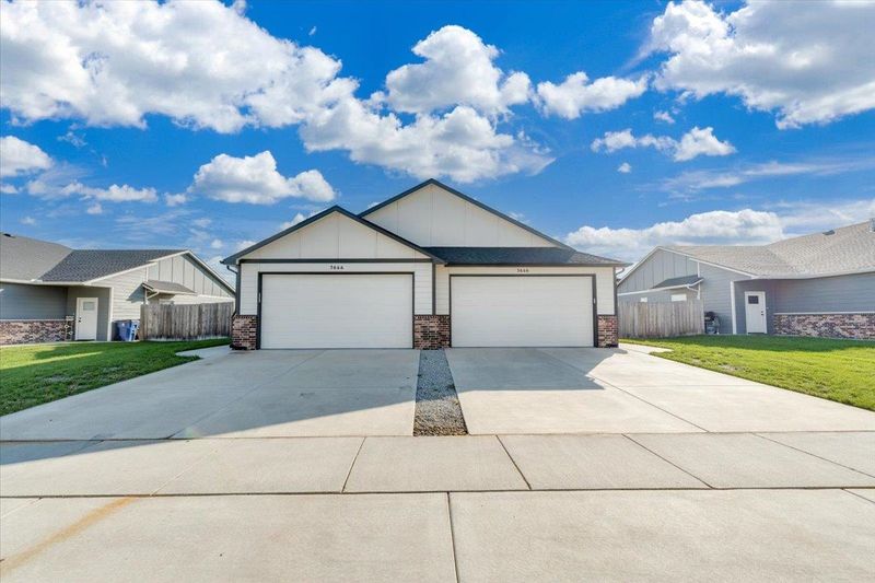5644 E Bristol, Bel Aire, KS 67220