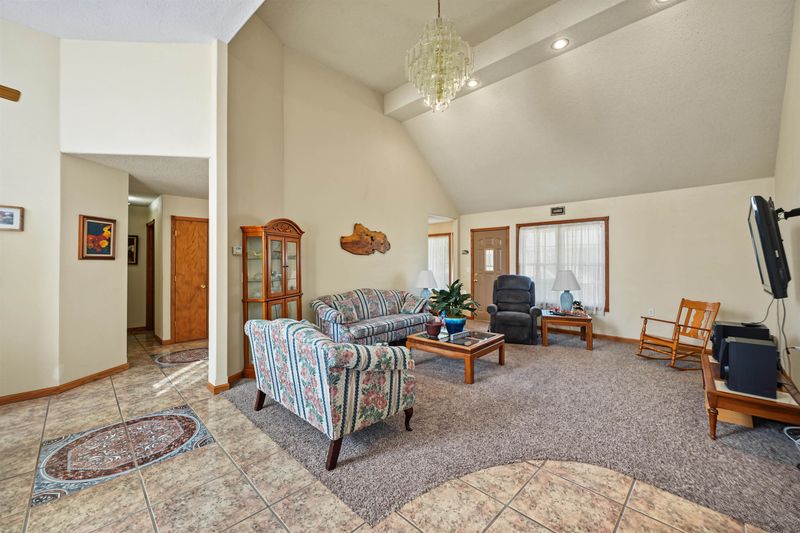 304 W 5th St, Marquette, KS 67464