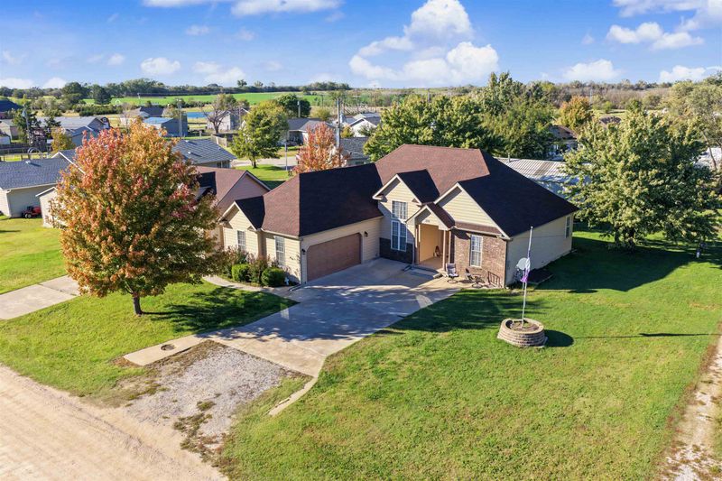 304 W 5th St, Marquette, KS 67464