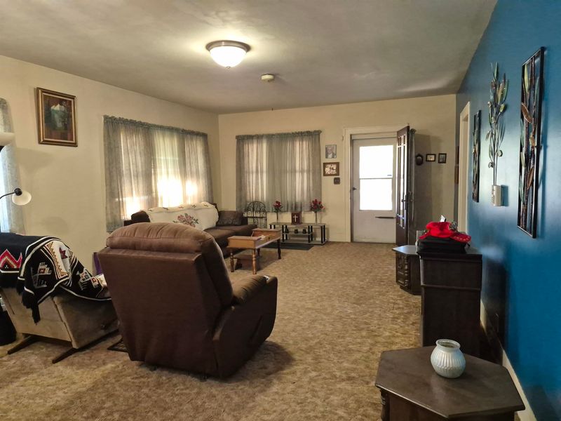 320 S Main St, Eureka, KS 67045