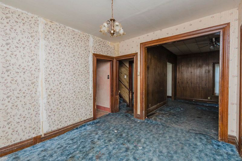 319 W 6th St, Newton, KS 67114