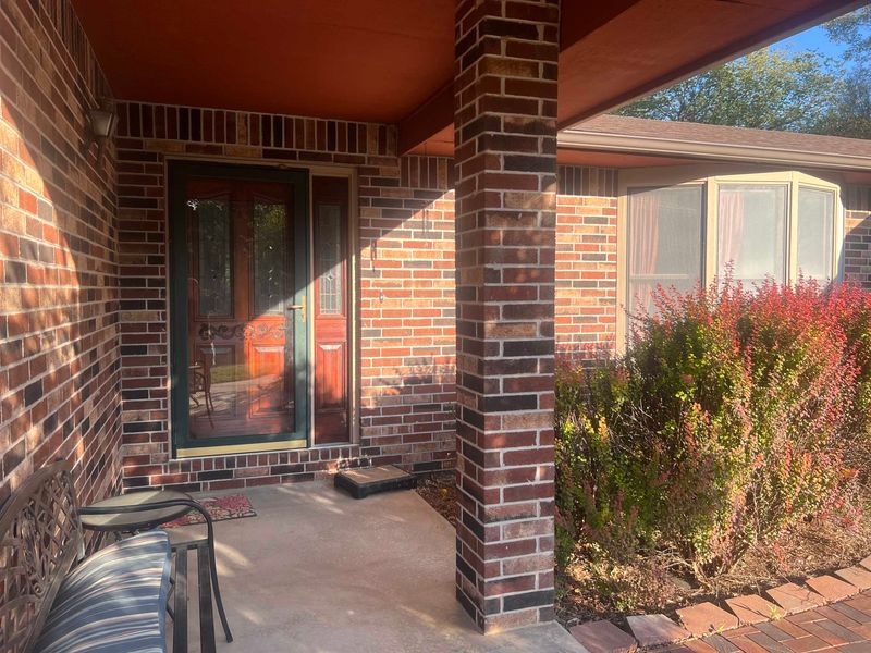 2308 Estates Dr, Arkansas City, KS 67005