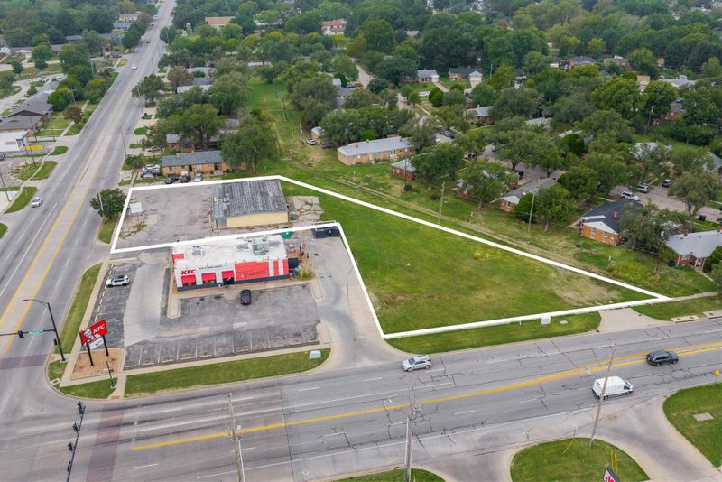 6310 E Harry St, Wichita, KS 67207