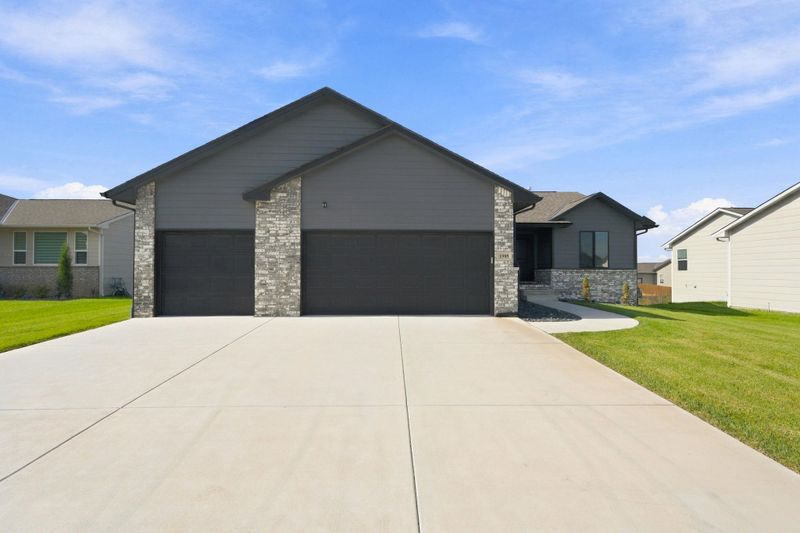 1905 S Stephanie, Wichita, KS 67207