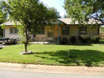 1520 W 45th St S, Wichita, KS 67217