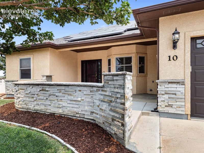 10 Erica Ct, Pueblo, CO 81001