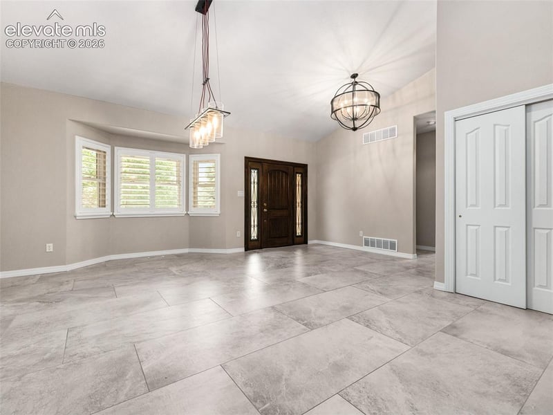 10 Erica Ct, Pueblo, CO 81001