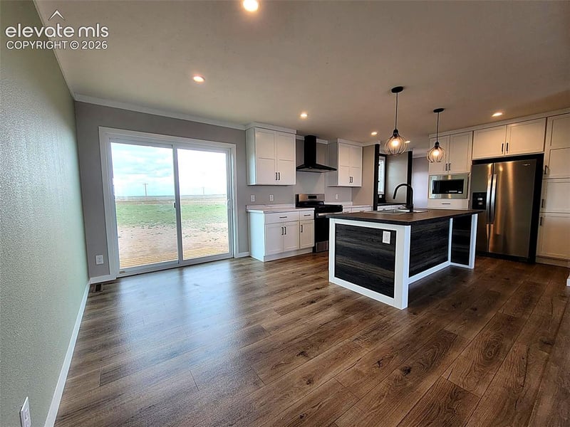 10 V Rd, Rush, CO 80833