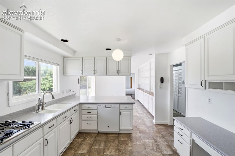 1002 Jupiter Ln, Colorado Springs, CO 80905