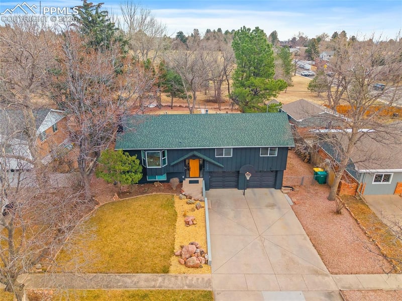 1009 Panorama Dr, Colorado Springs, CO 80904