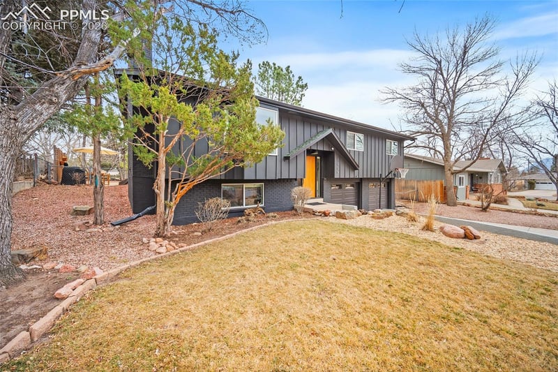 1009 Panorama Dr, Colorado Springs, CO 80904