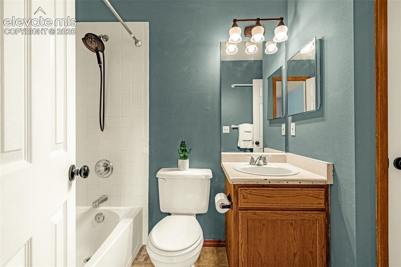 1010 Grinde Dr, Fountain, CO 80817