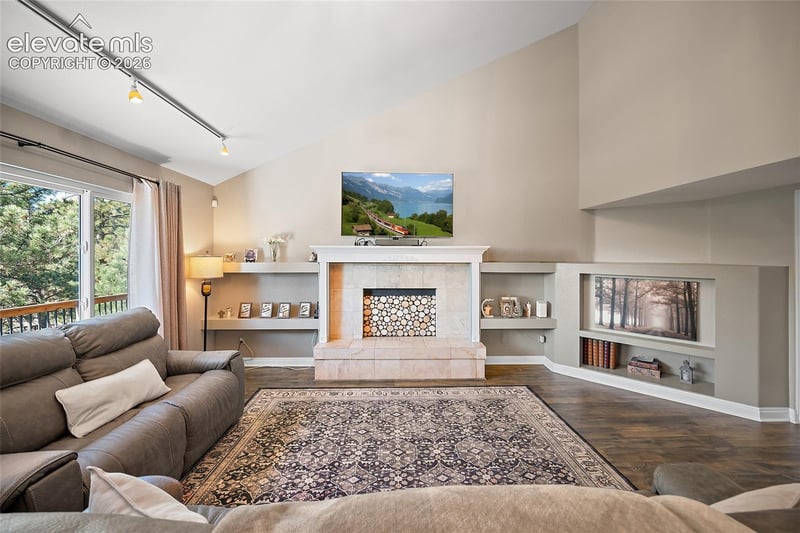 1010 S Park Dr, Monument, CO 80132