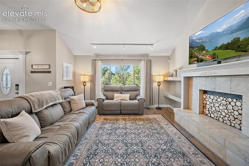 1010 S Park Dr, Monument, CO 80132
