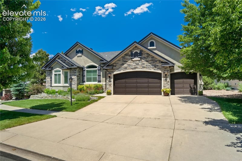 10127 Palisade Ridge Dr, Colorado Springs, CO 80920