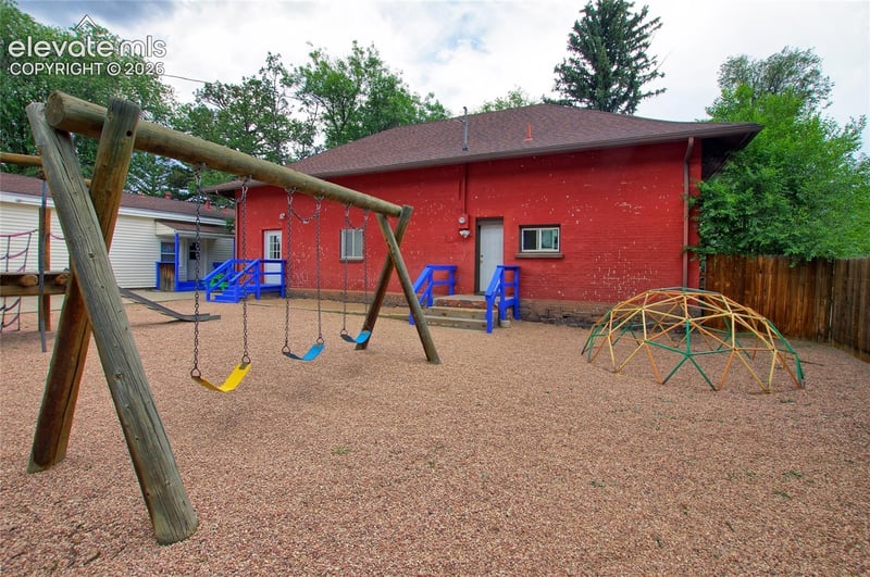 1015 W Cheyenne Rd, Colorado Springs, CO 80906