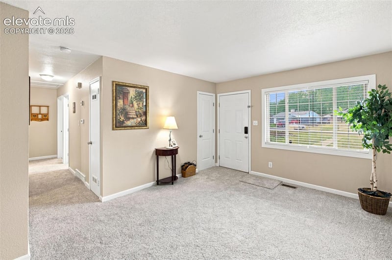104 Tewa Dr, Colorado Springs, CO 80911
