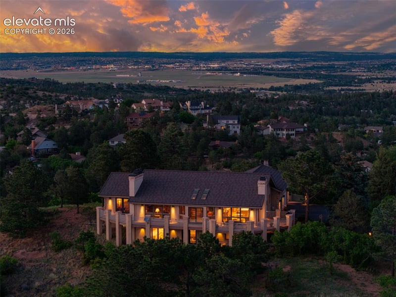 1040 Dark Horse Dr, Colorado Springs, CO 80919