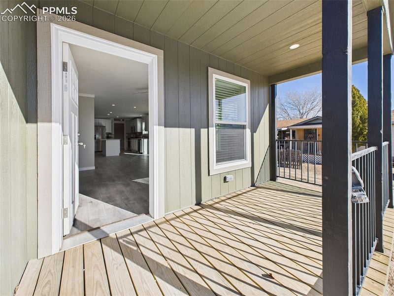 105 E Cellini Dr, Pueblo, CO 81007