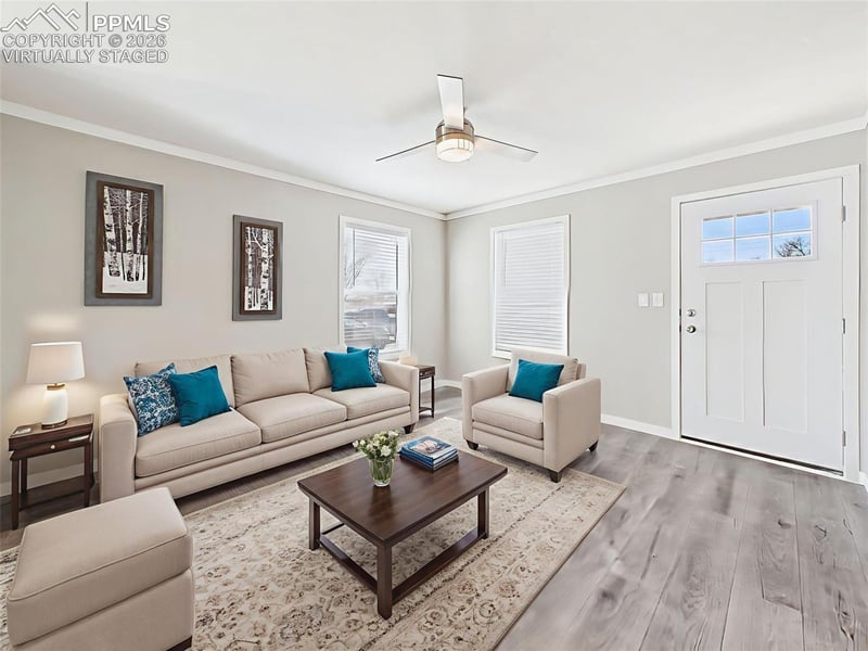 105 E Cellini Dr, Pueblo, CO 81007