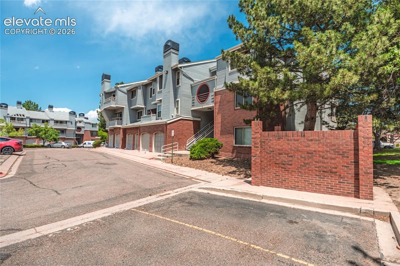 1057 Acapulco Ct, Colorado Springs, CO 80910
