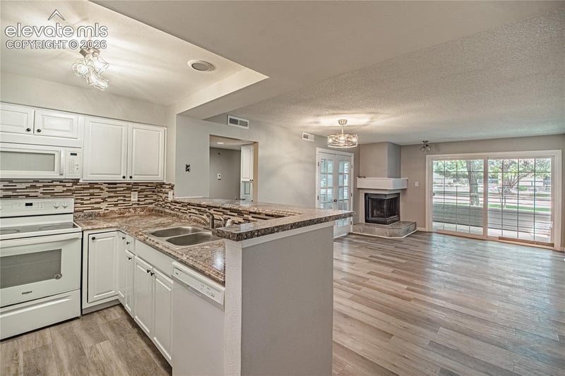 1057 Acapulco Ct, Colorado Springs, CO 80910