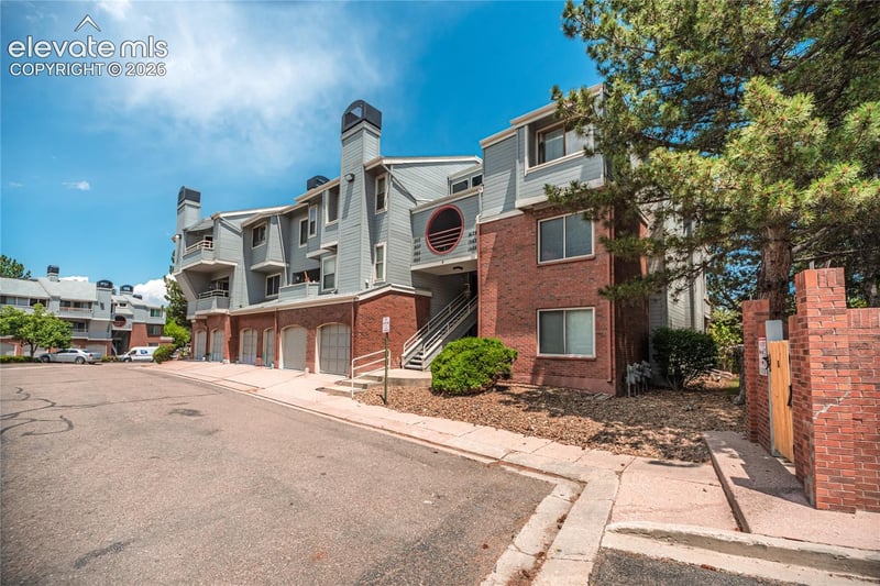 1057 Acapulco Ct, Colorado Springs, CO 80910